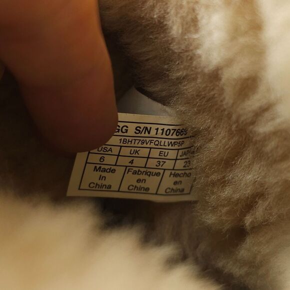 UGG Daelynn Boots Lambskin Suede Classic Short Bow Sherpa Fur 90s Y2k Chestnut - Picture 2 of 8